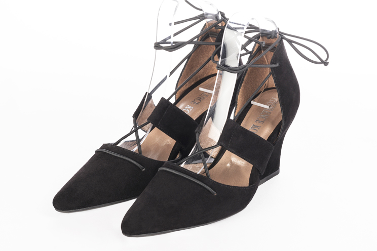 Matt black women's open side shoes, with lace straps. Tapered toe. Medium wedge heels. Front view - Florence KOOIJMAN